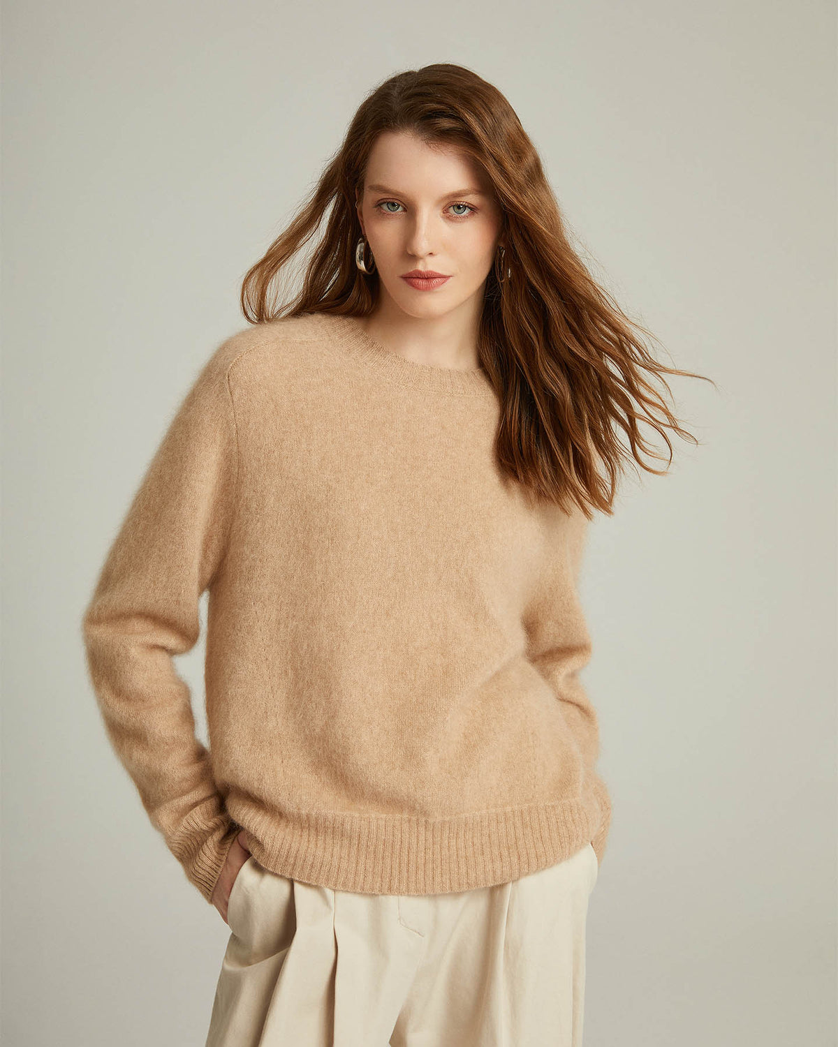 Round Neck Cashmere Pullover Sweater