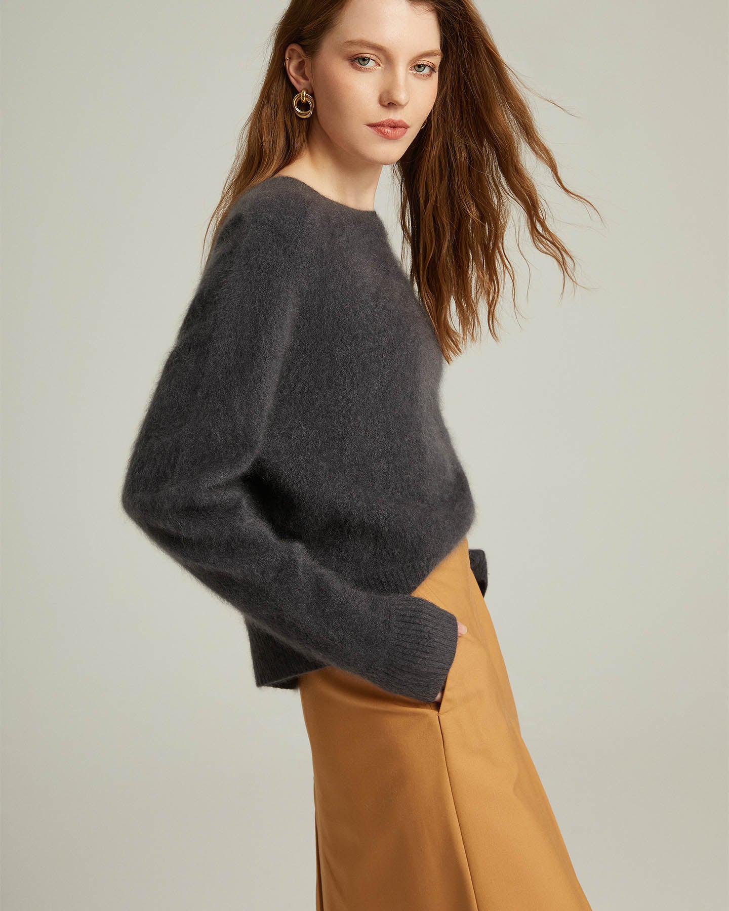 Round Neck Cashmere Pullover Sweater