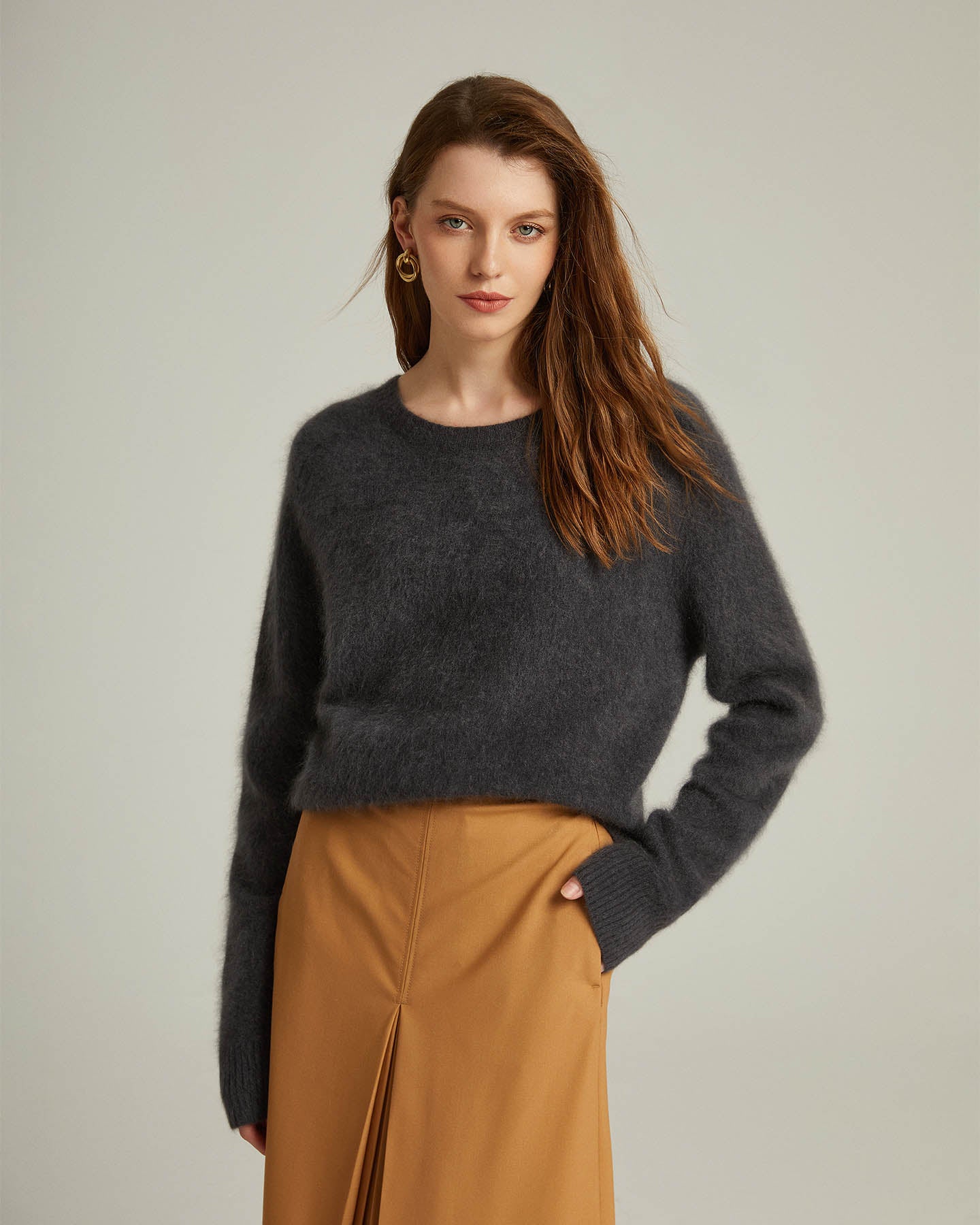 Round Neck Cashmere Pullover Sweater