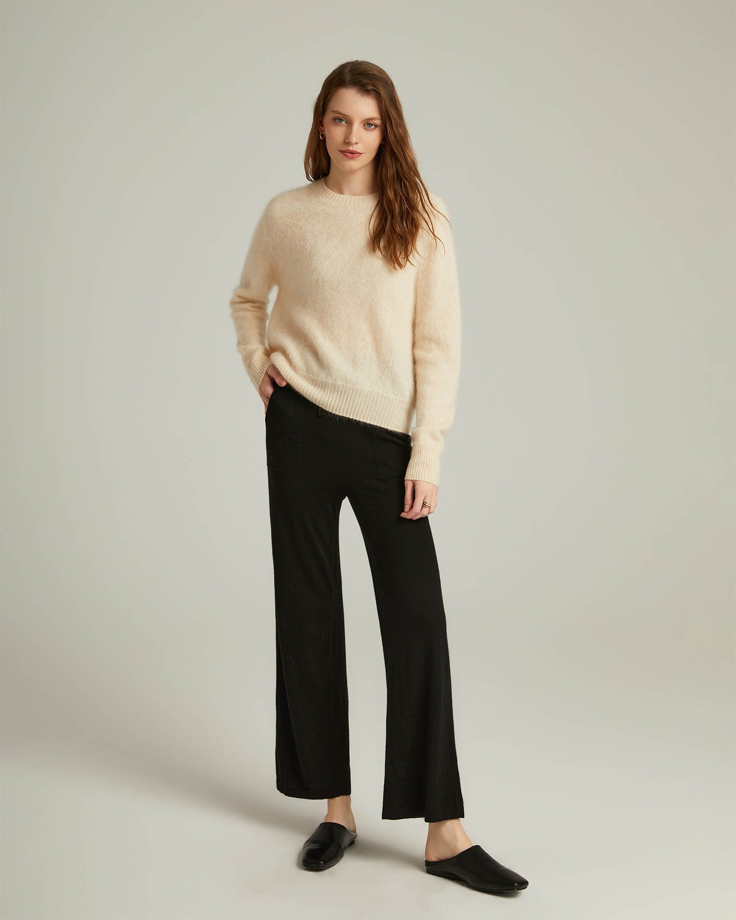 Round Neck Cashmere Pullover Sweater