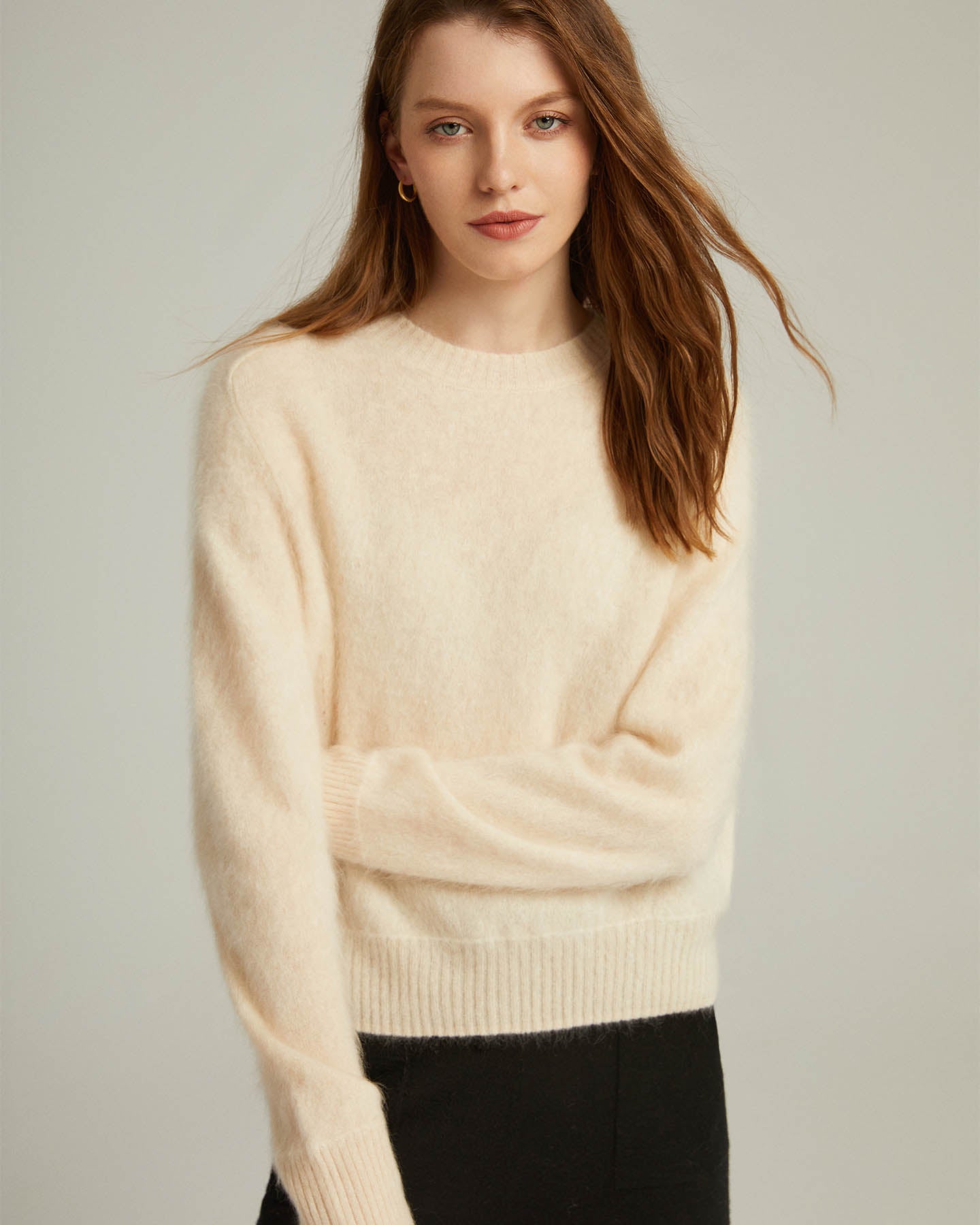 Round Neck Cashmere Pullover Sweater